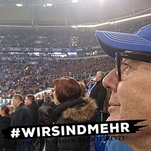 Albert Luis Ude in der Südkurve Veltins Arena